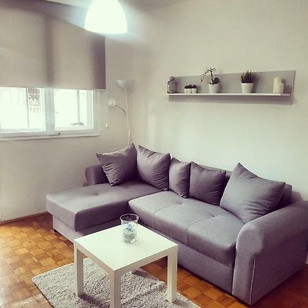 Apartman Kej Pirot Buitenkant foto