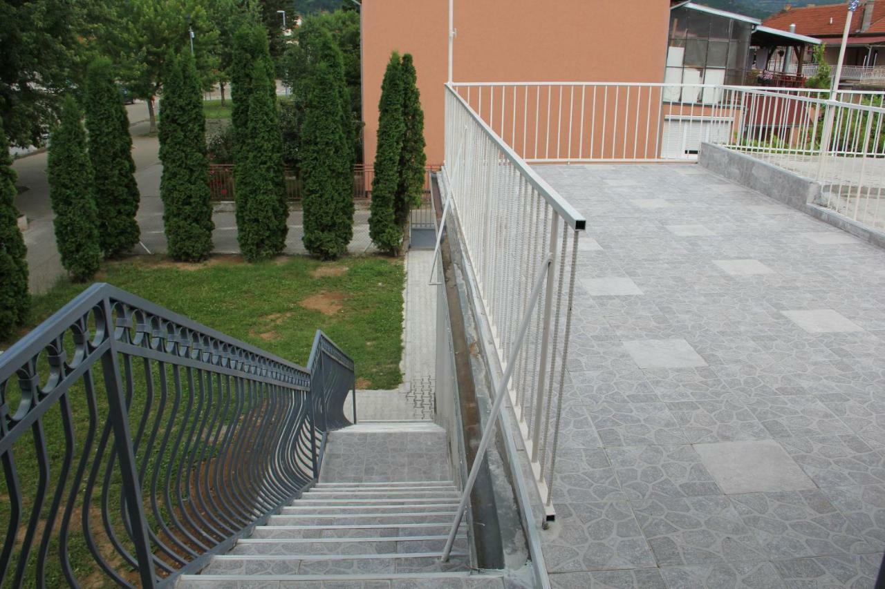 Apartman Kej Pirot Buitenkant foto