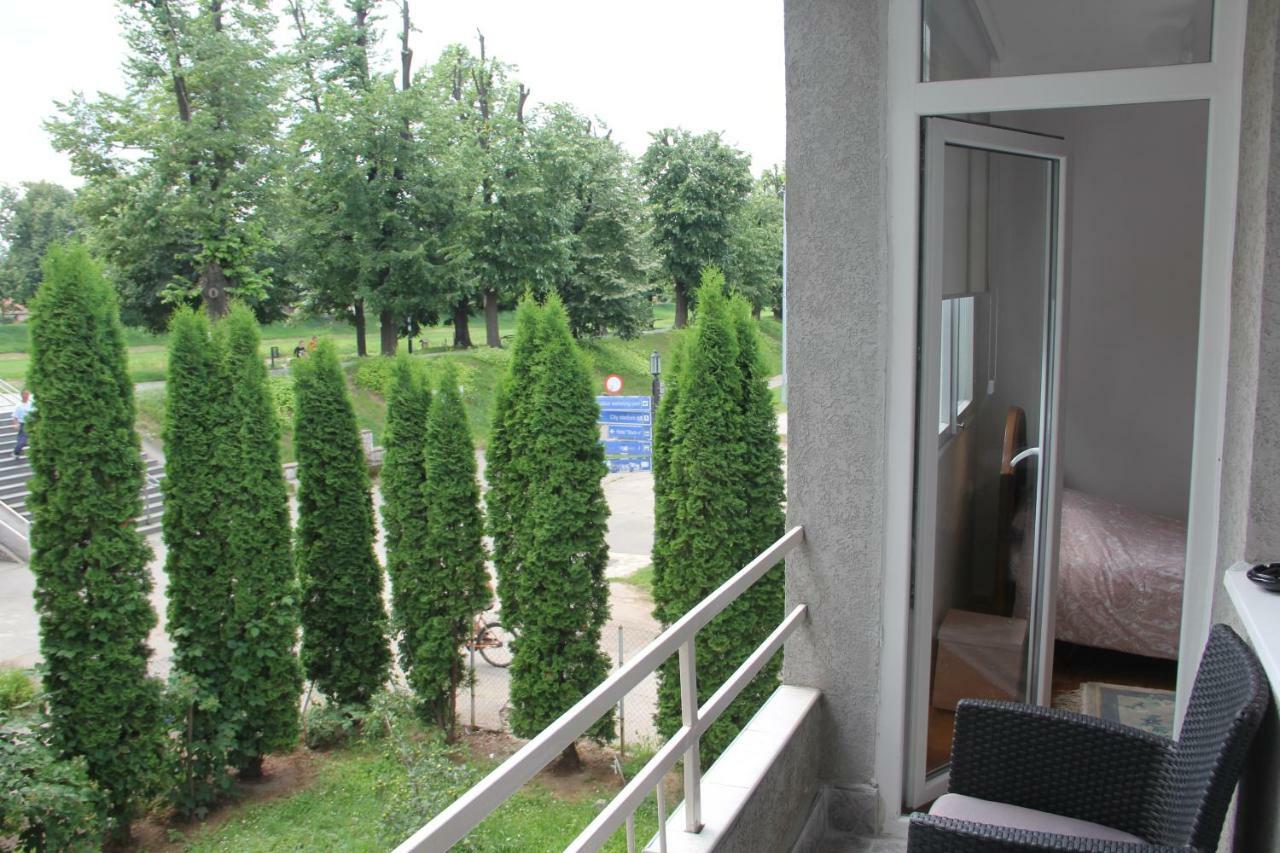 Apartman Kej Pirot Buitenkant foto