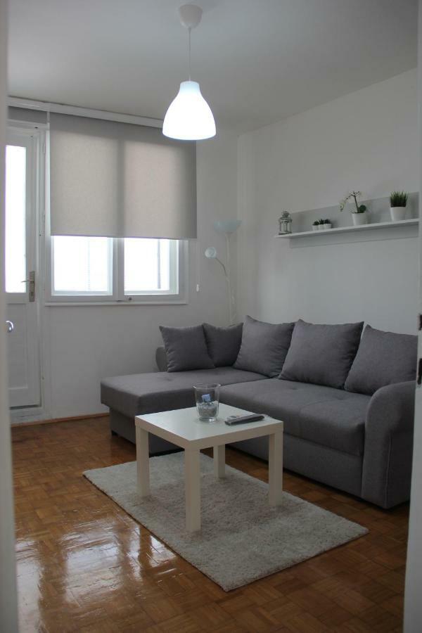 Apartman Kej Pirot Buitenkant foto