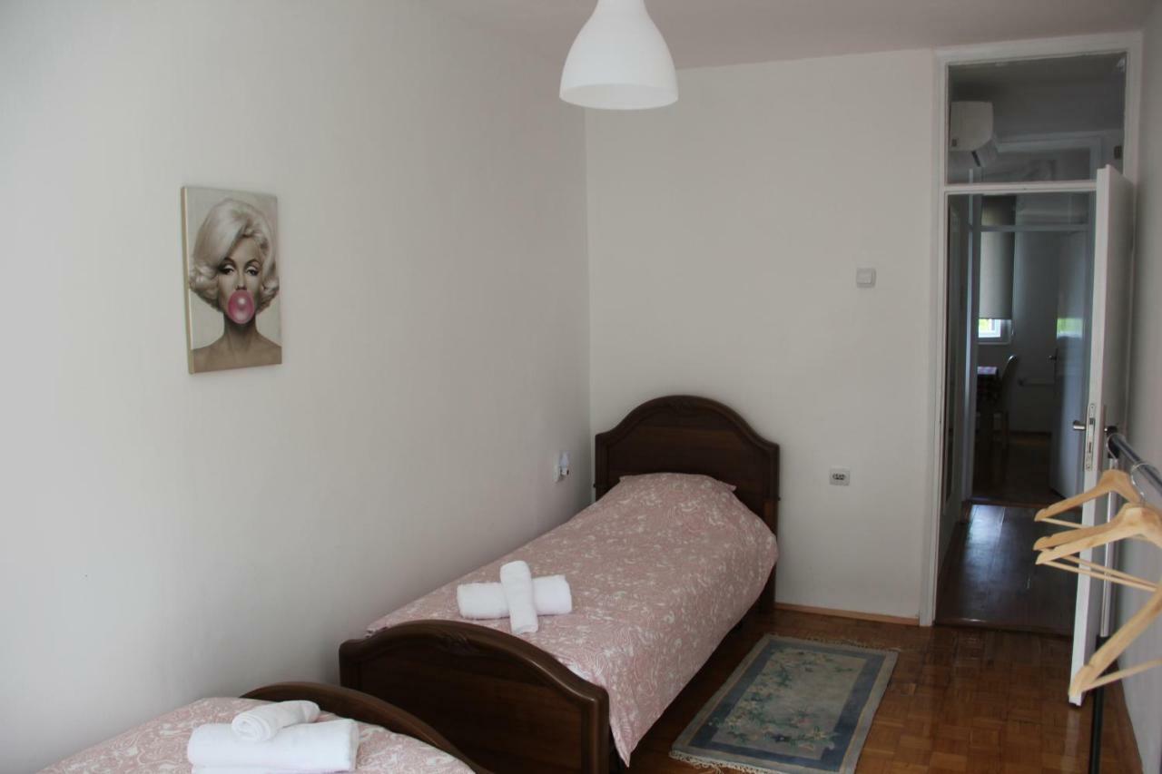 Apartman Kej Pirot Buitenkant foto