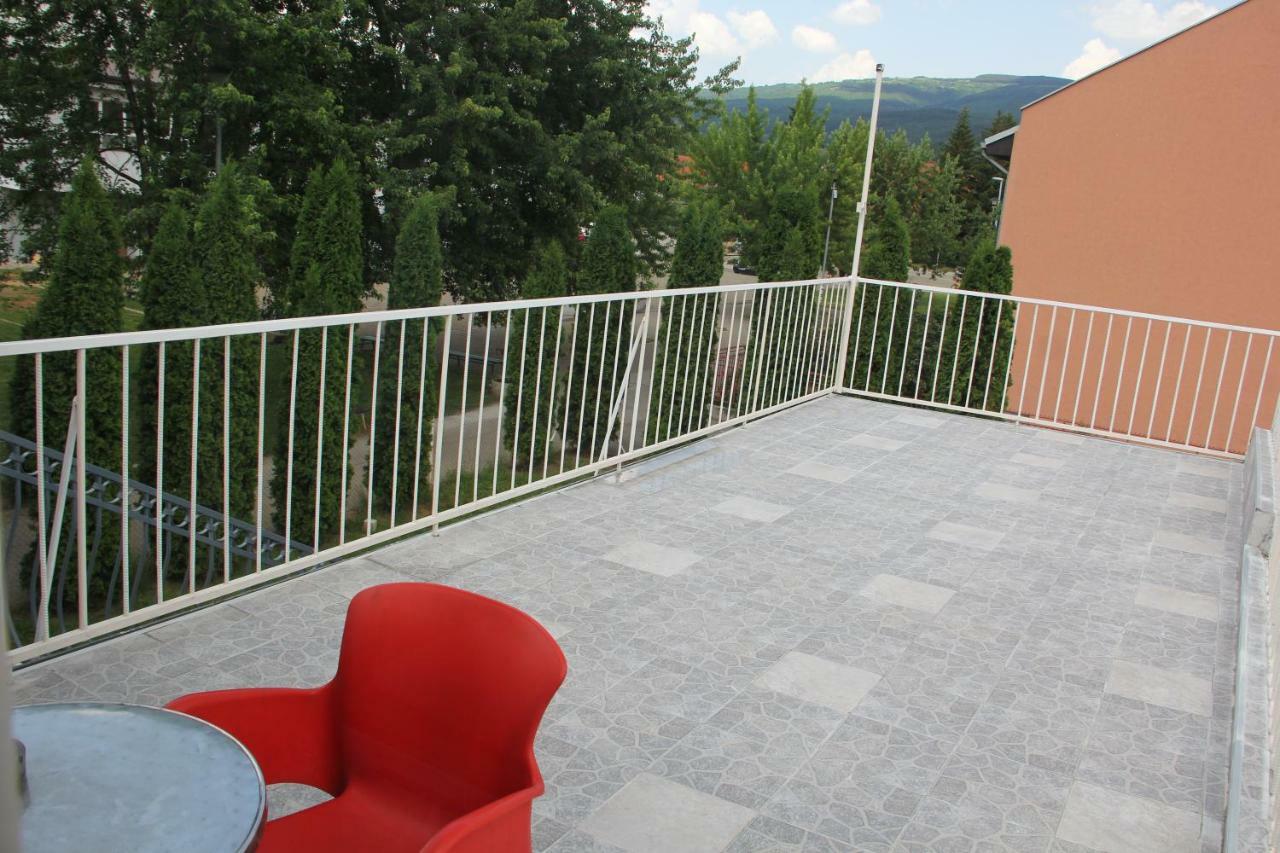Apartman Kej Pirot Buitenkant foto