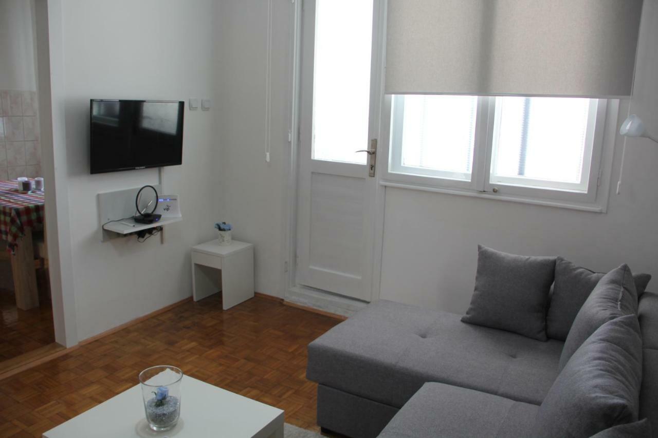 Apartman Kej Pirot Buitenkant foto